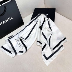 CHANEL 25S SCARF 90 IN SILK 732131