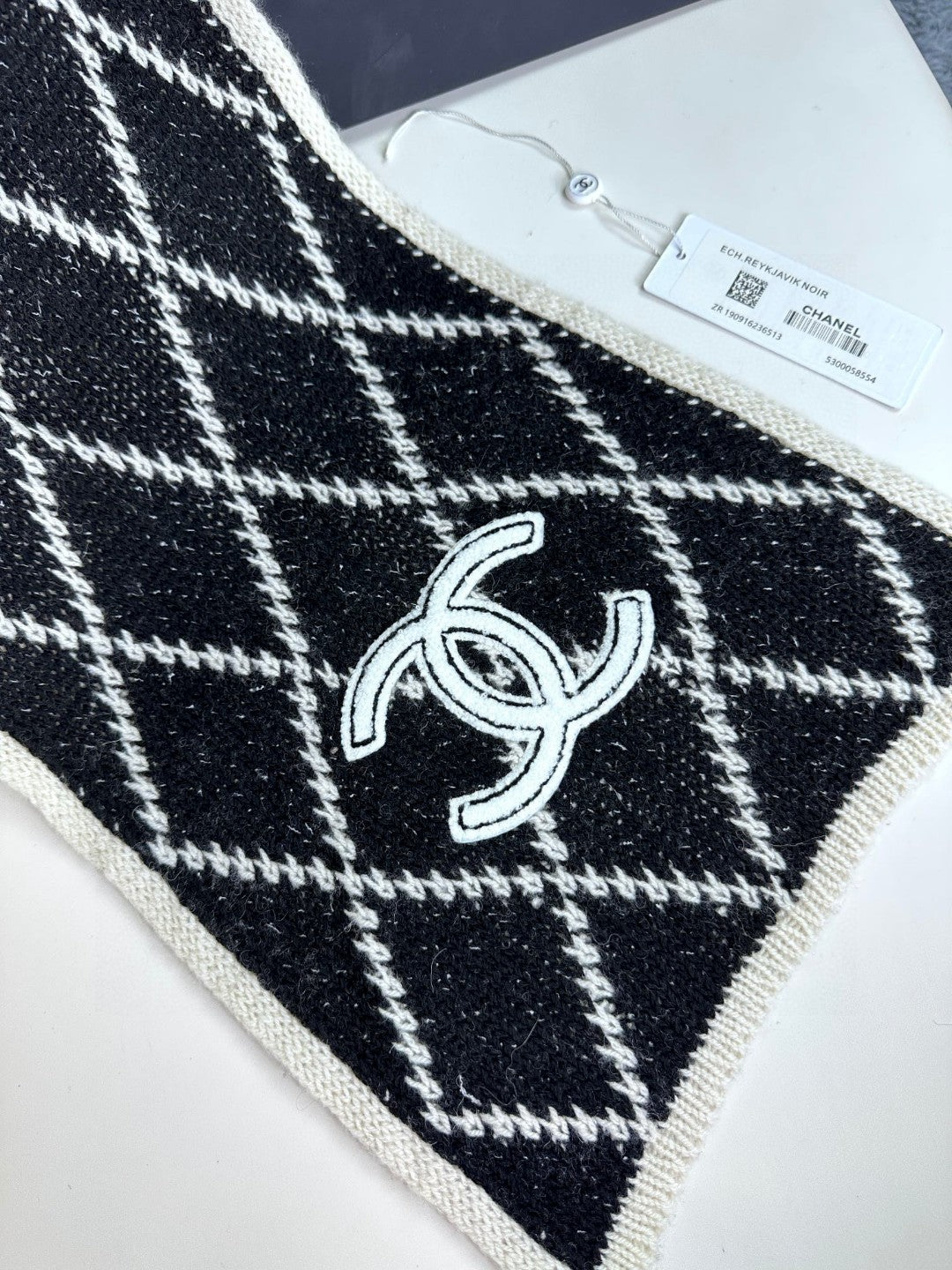 CHANEL 25S SCARF 180 IN WOOL 989768