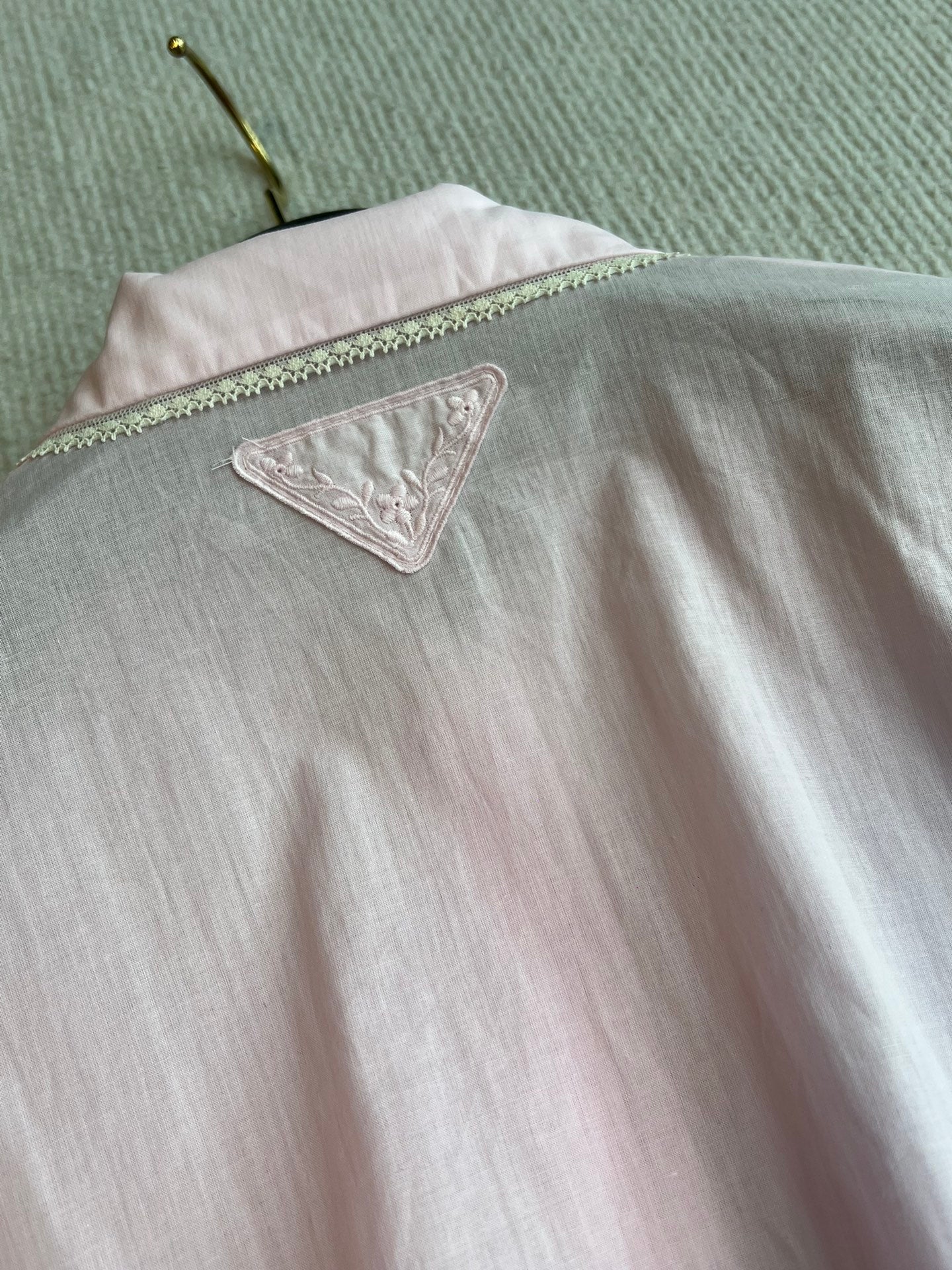 PRADA PINK CROPPED BUTTON-UP SHIRT