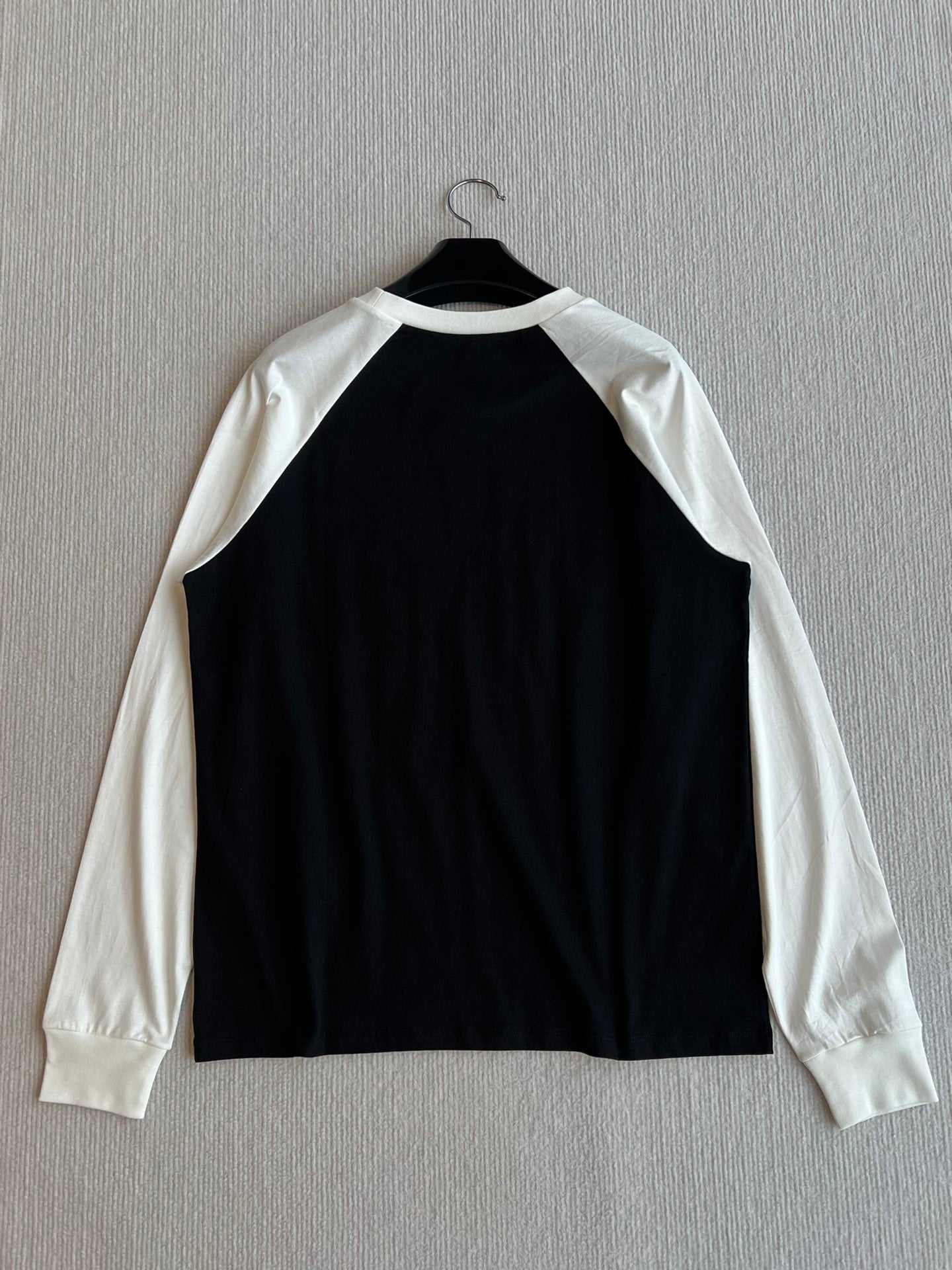 CELINE LONG SLEEVE PRINTED T-SHIRT 275643