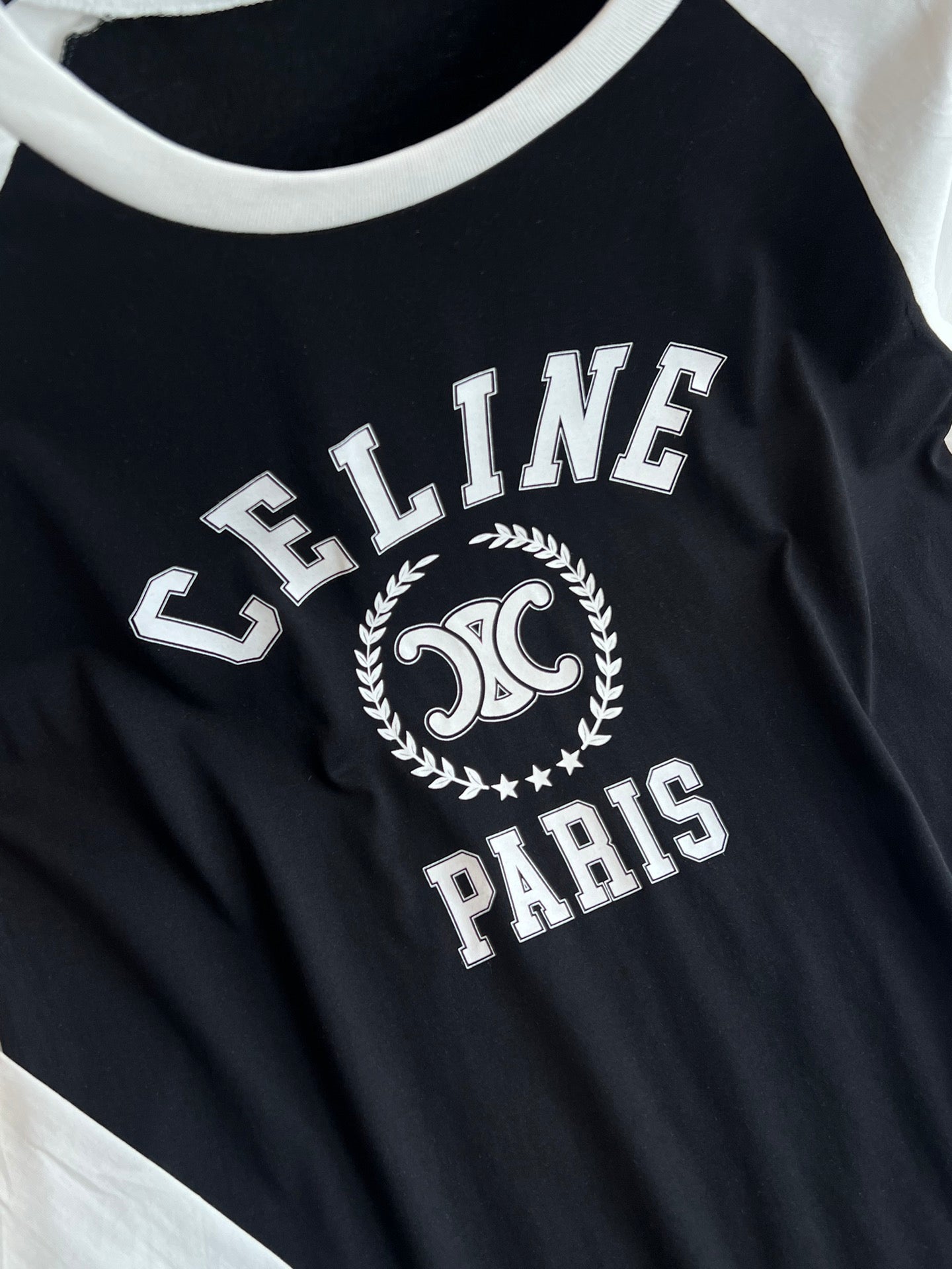 CELINE LONG SLEEVE PRINTED T-SHIRT 275643