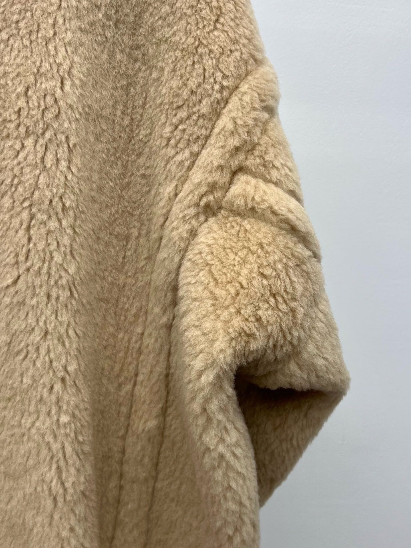 BURBERRY 25S TEDDY BEAR JACKET 0055