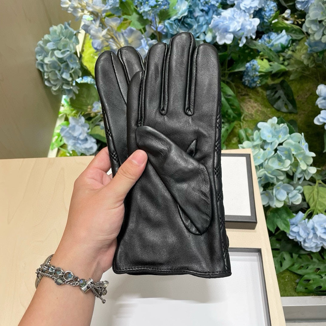 TOUCHSCREEN GLOVES IN BLACK LAMBSKIN 427401