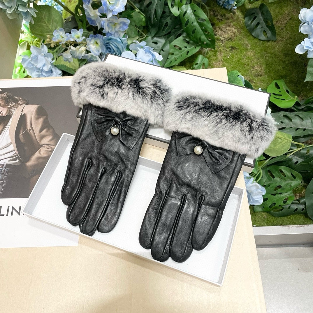 GLOVES IN BLACK LAMBSKIN WITH RABBIT FUR 465072