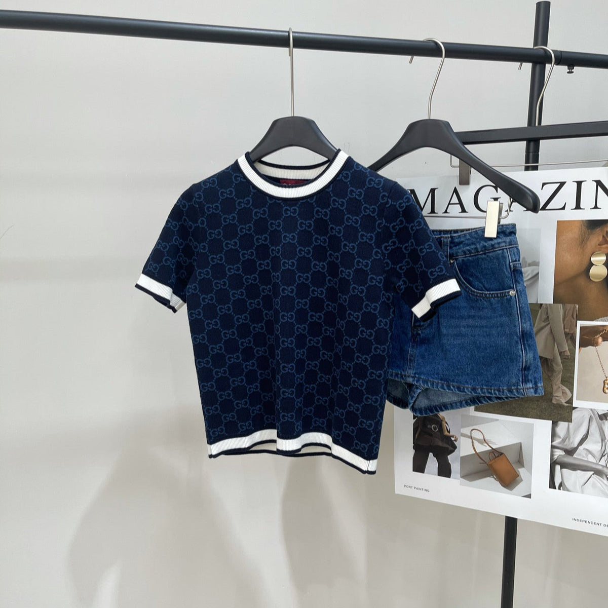 GUCCI SHORT-SLEEVE CREW NECK KNIT TOP WITH WHITE TRIM 256819