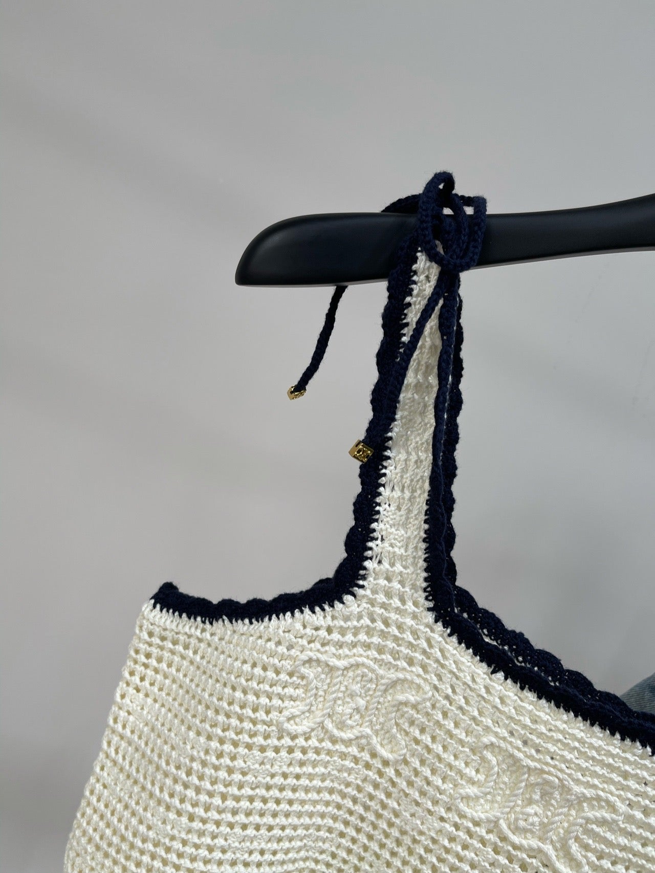 CELINE OPEN-KNIT FLORAL PATTERN KNIT VEST 275887