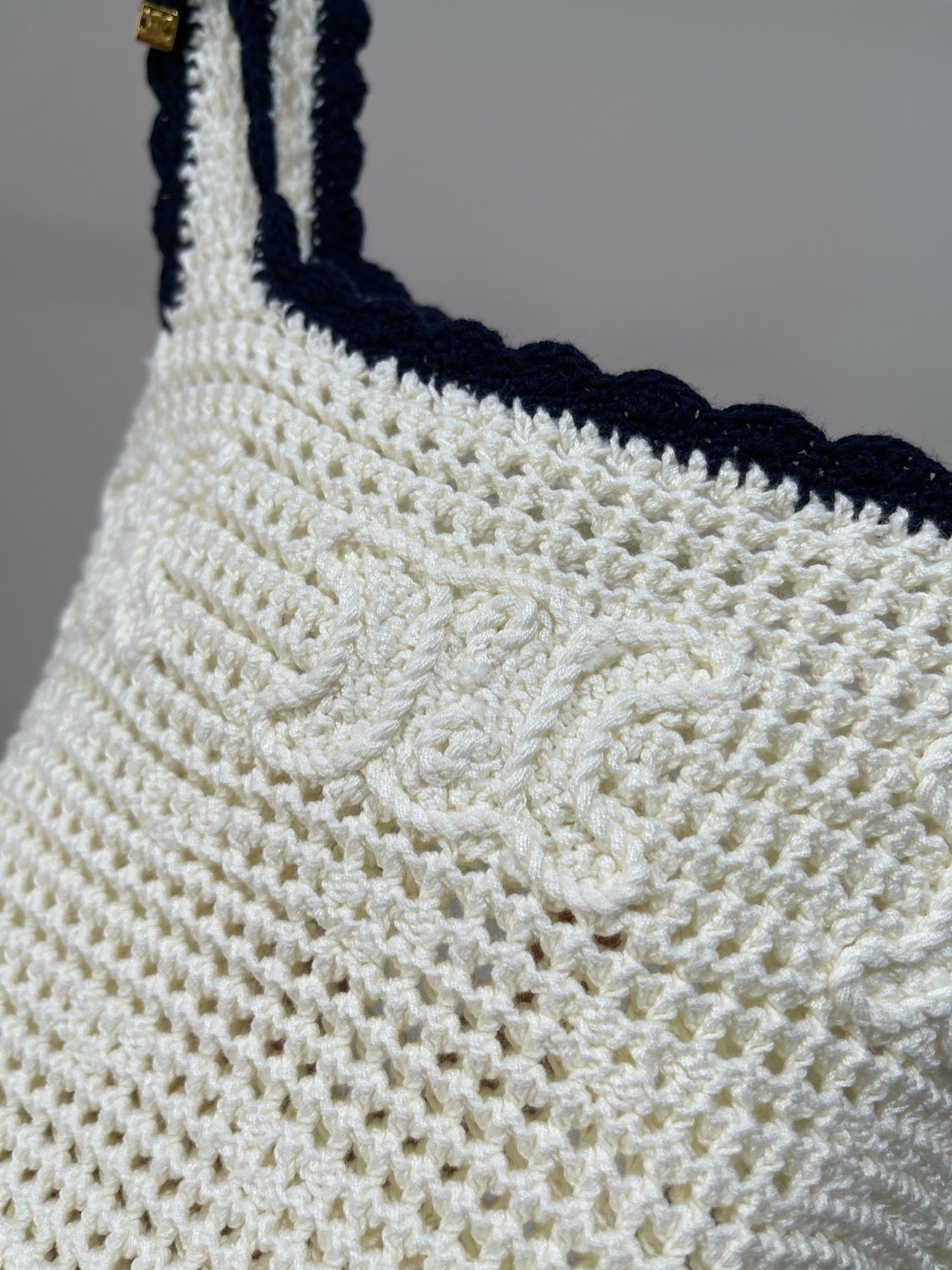 CELINE OPEN-KNIT FLORAL PATTERN KNIT VEST 275887