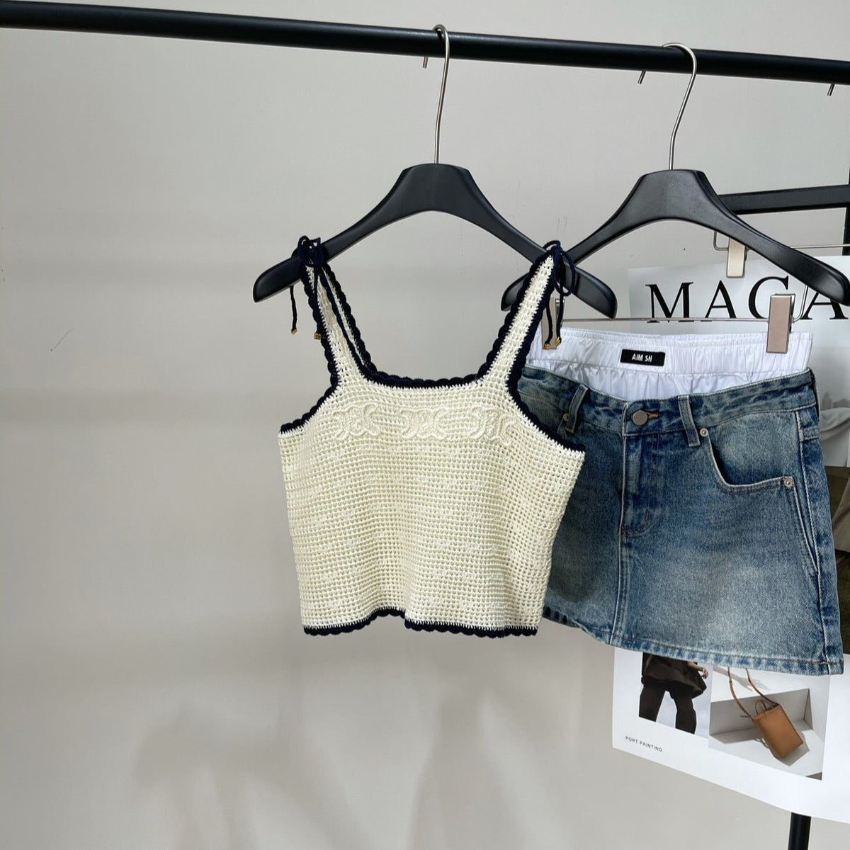 CELINE OPEN-KNIT FLORAL PATTERN KNIT VEST 275887