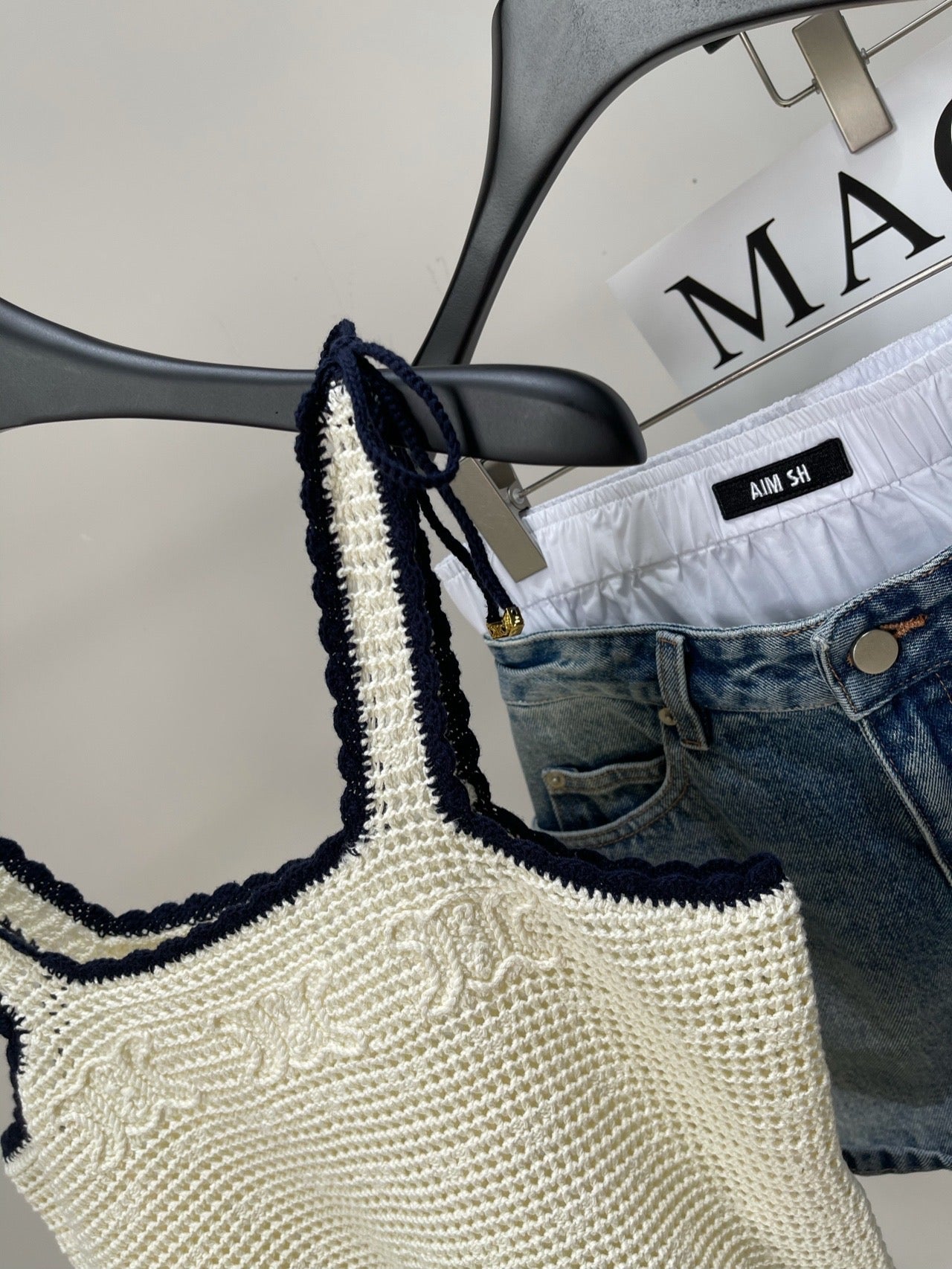 CELINE OPEN-KNIT FLORAL PATTERN KNIT VEST 275887