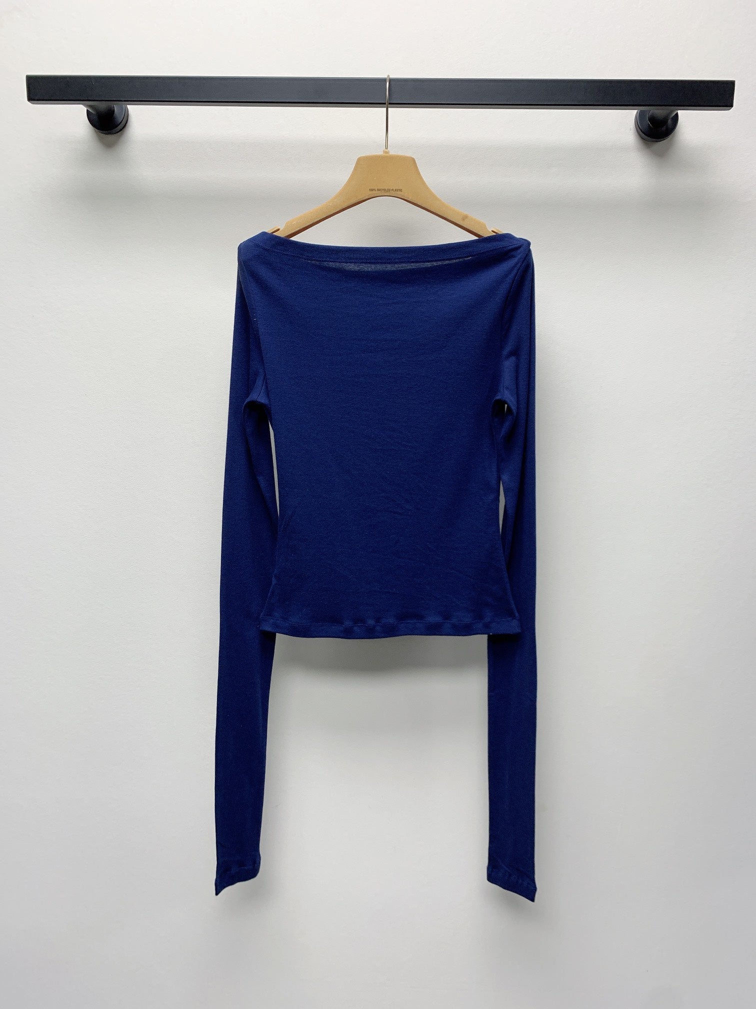 MIUMIU OFF-SHOULDER LOGO T-SHIRT 268133