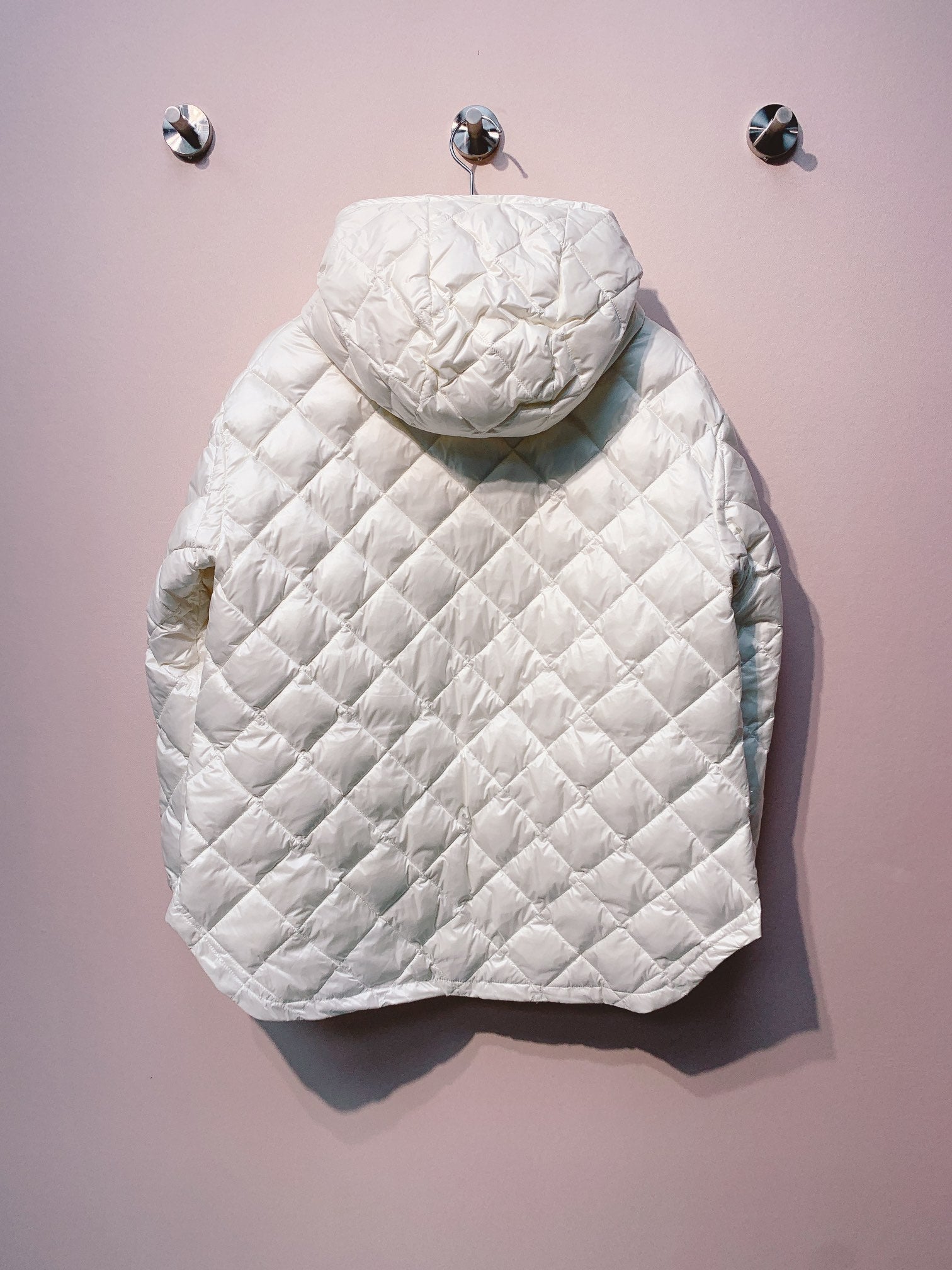 MONCLER 25S JACKET IN WHITE 040