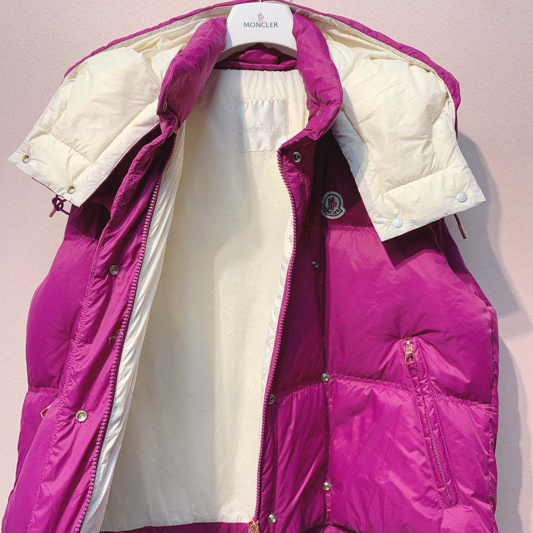 MONCLER 25S DOWN VEST 049