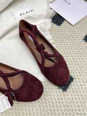 ALAIA 26S BALLET TECKEL IN DARK RED SUEDE