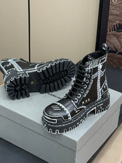 CHUNKY BOOTS IN BLACK SMOOTH CALFSKIN WHITE PRINT