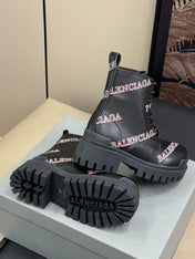 CHUNKY BOOTS IN BLACK SMOOTH CALFSKIN RED LOGO PRINT