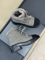 SHORT BOOTS IN KHAKI BROWN GRAIN PEBBLE CALFSKIN