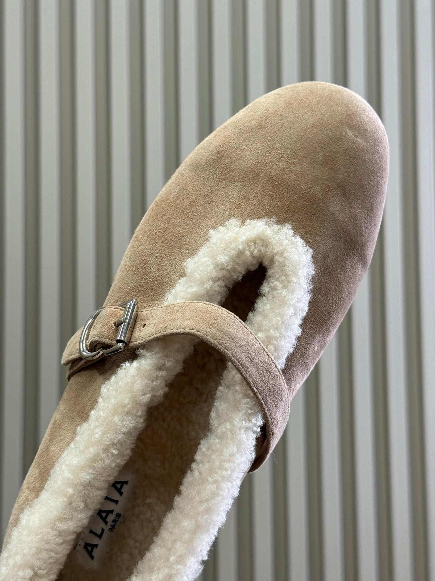 ALAIA 25S MARY JANE SHEARLING FLATS IN LIGHT BROWN SUEDE