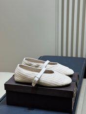 ALAIA 26S KNIT BALLET FLATS IN OFF WHITE SUEDE