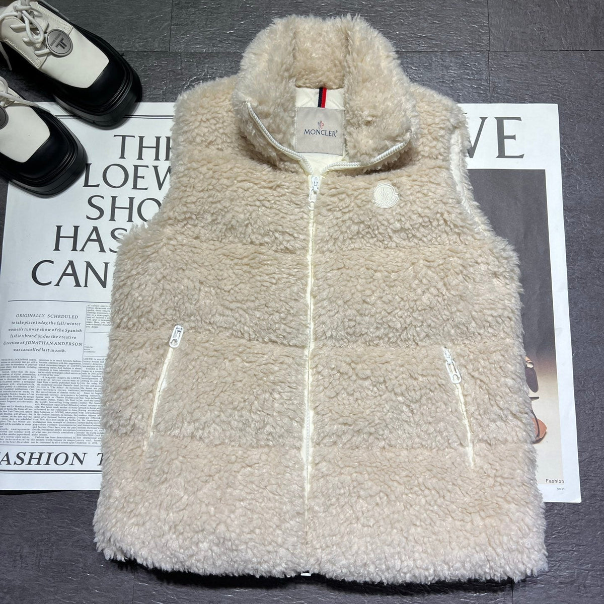 MONCLER 25S DOWN VEST 194