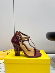 FENDI HIGH-HEELED 10 CM IN SANGRIA RED GLOSSY LAMBSKIN WITH GOLD HARDWARE