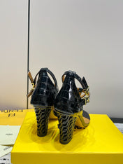 FENDI HIGH-HEELED 10 CM IN BLACK GLOSSY LAMBSKIN WITH GOLD HARDWARE
