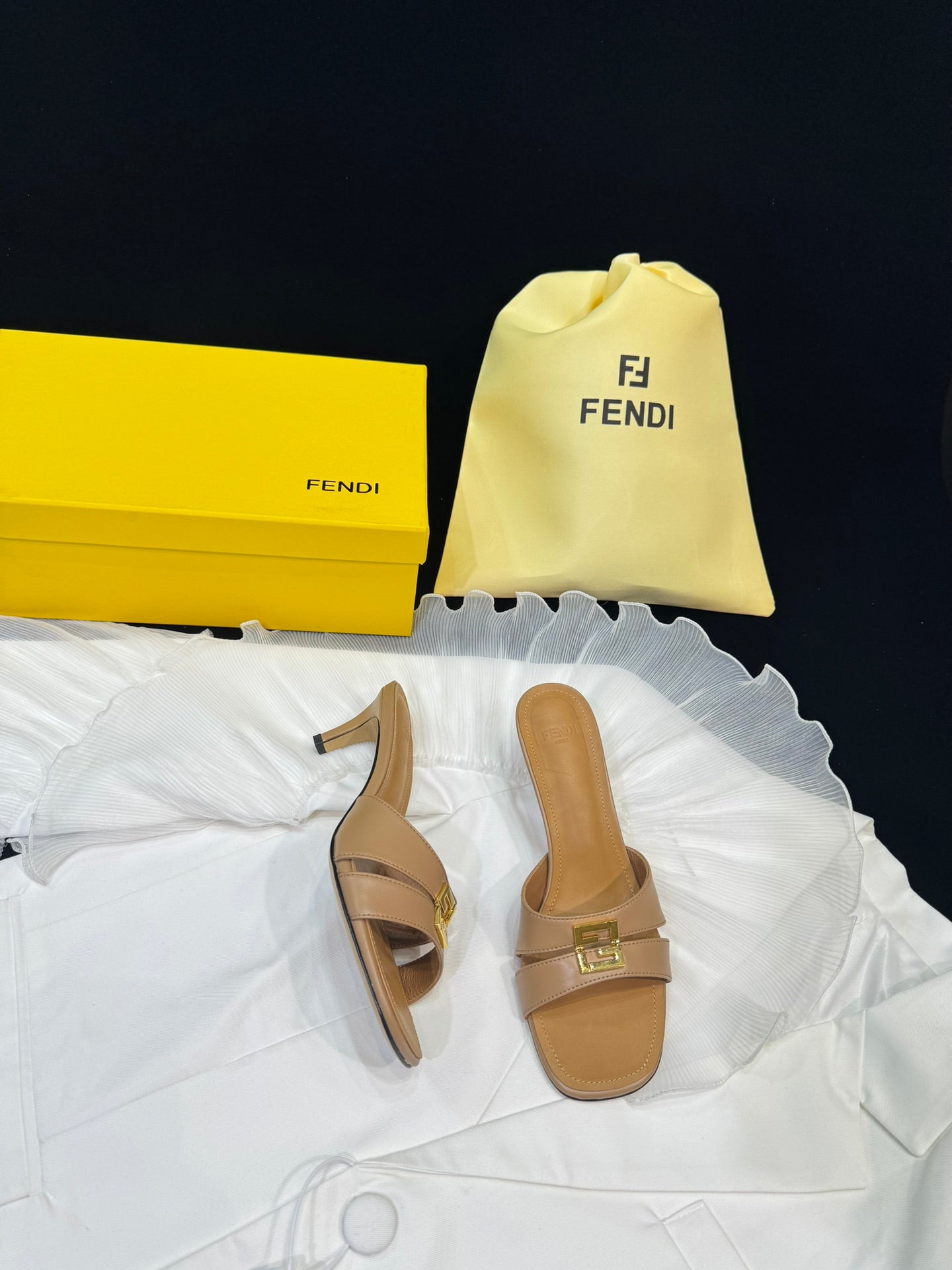 FENDI MEDIUM-HEELED 55 MM MULE IN BRONZE BROWN LAMBSKIN WITH GOLD HARDWARE