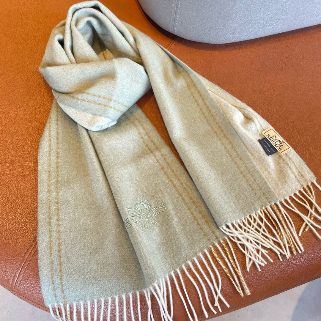 UNIE BRODEE GM MUFFLER IN PASTEL GREY CASHMERE