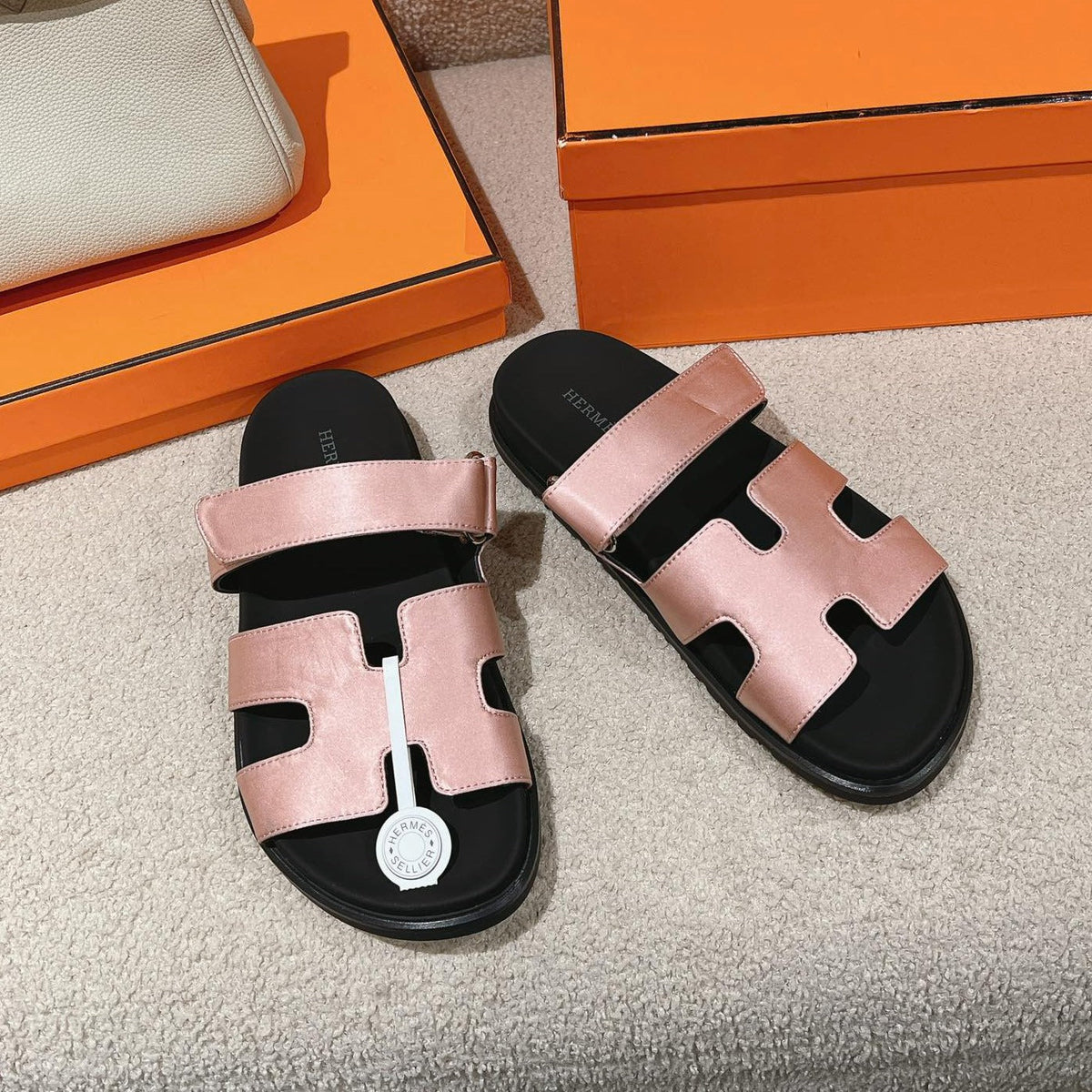 CHYPRE SANDAL BLACK MIX PASTEL PINK CALFSKIN