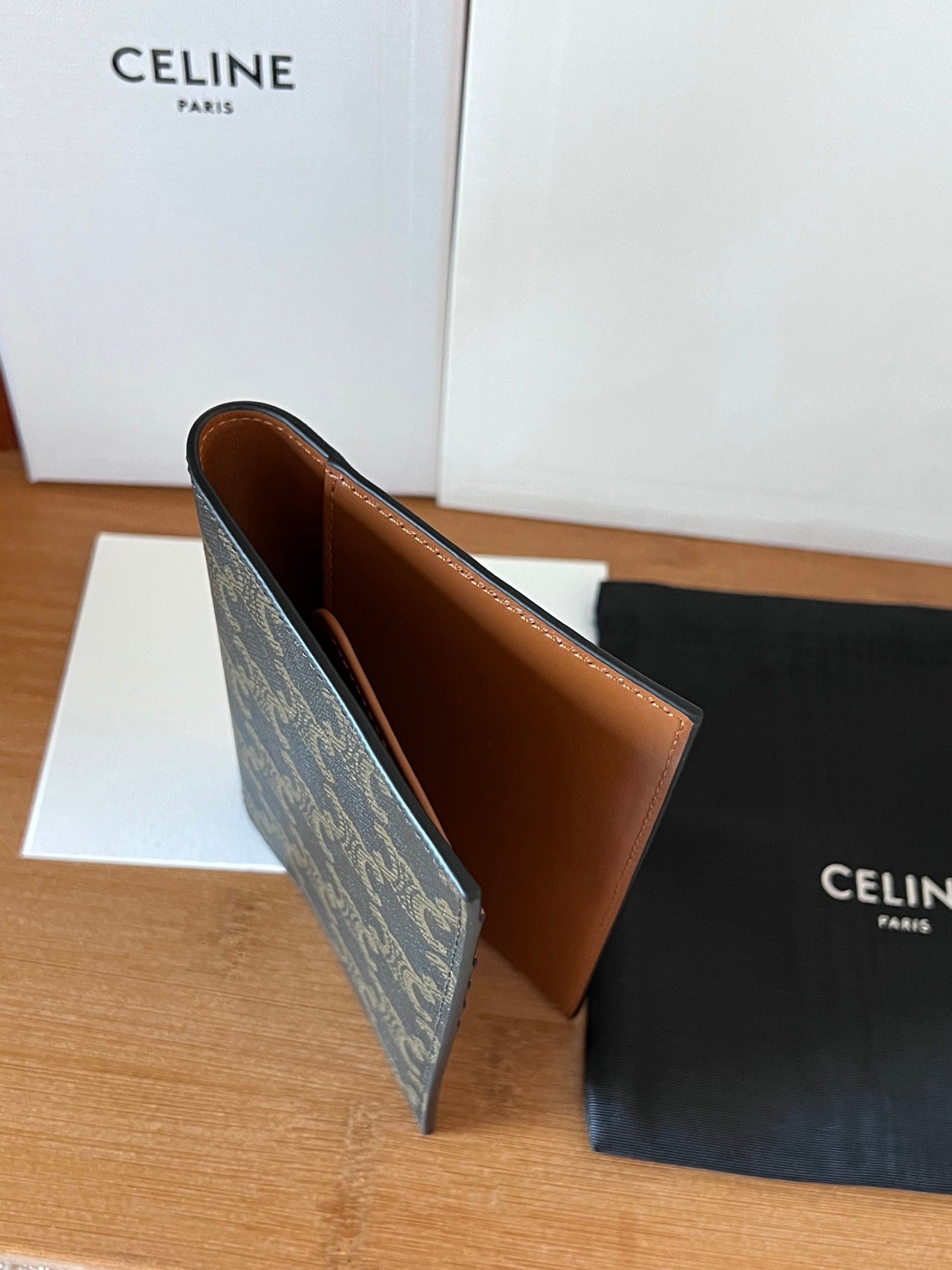 CELINE 25S PASSPORT HOLDER WITH LOGO PRINT 13 IN CALFSKIN