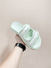 REFINED DAD SANDAL IN PISTACHIO GREEN LAMBSKIN MULE