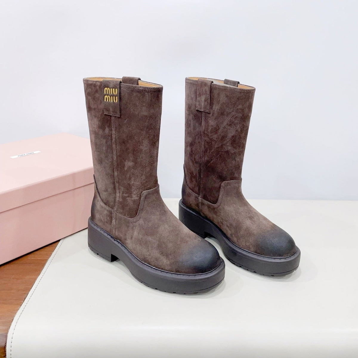 THICK-SOLED BOOTS IN COCOA BROWN SUEDE