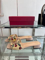 VLTN HIGH HEEL 25S 30 MM IN BEIGE FABRIC AND MUTED PINK LAMBSKIN WITH EMBROIDERED CHERRY MOTIF
