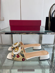 VLTN HIGH HEEL 25S 30 MM IN BEIGE FABRIC AND WHITE LAMBSKIN WITH EMBROIDERED CHERRY MOTIF