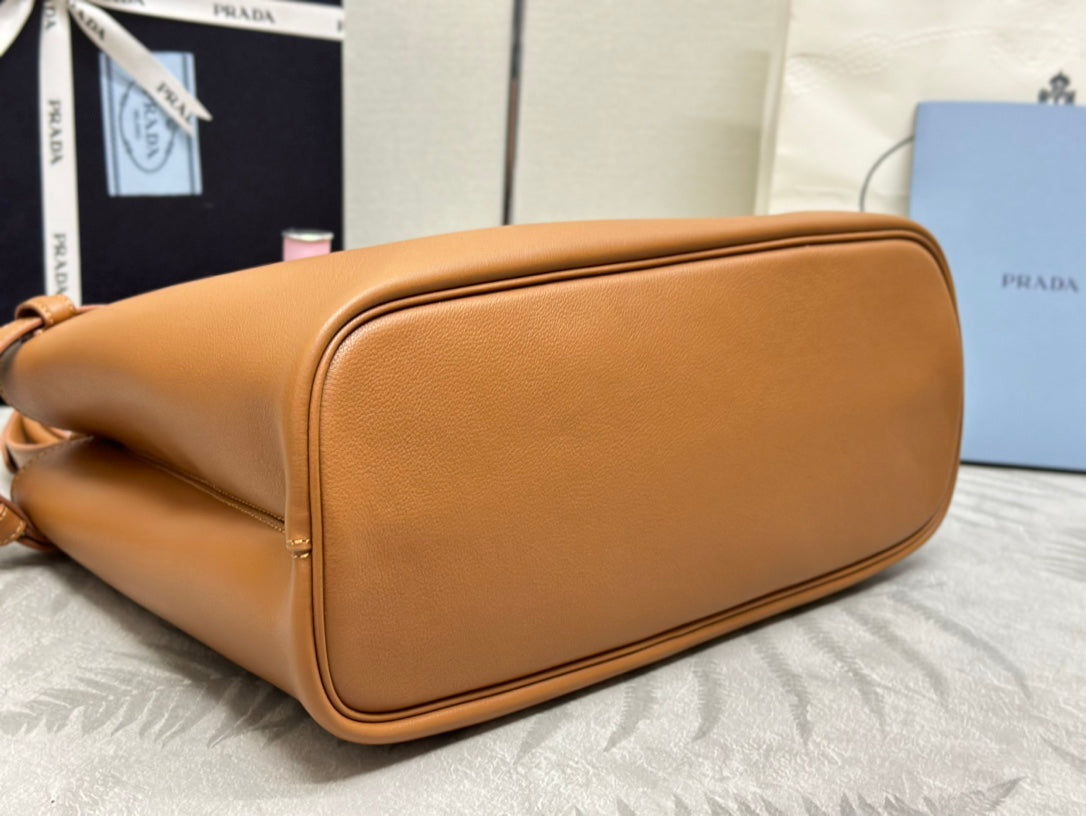 PRADA 25S BUCKLE MEDIUM HANDBAG 35 IN DARK CARAMEL CALFSKIN GOLD HARDWRE