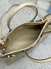 PRADA 25S BONNIE LARGE HANDBAG 38 IN BEIGE CALFSKIN GOLD HARDWARE