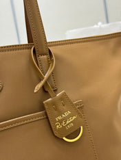 PRADA 25S RE-EDITION 1978 MEDIUM 35 IN DARK CARAMEL NYLON AND SAFFIANO CALFSKIN