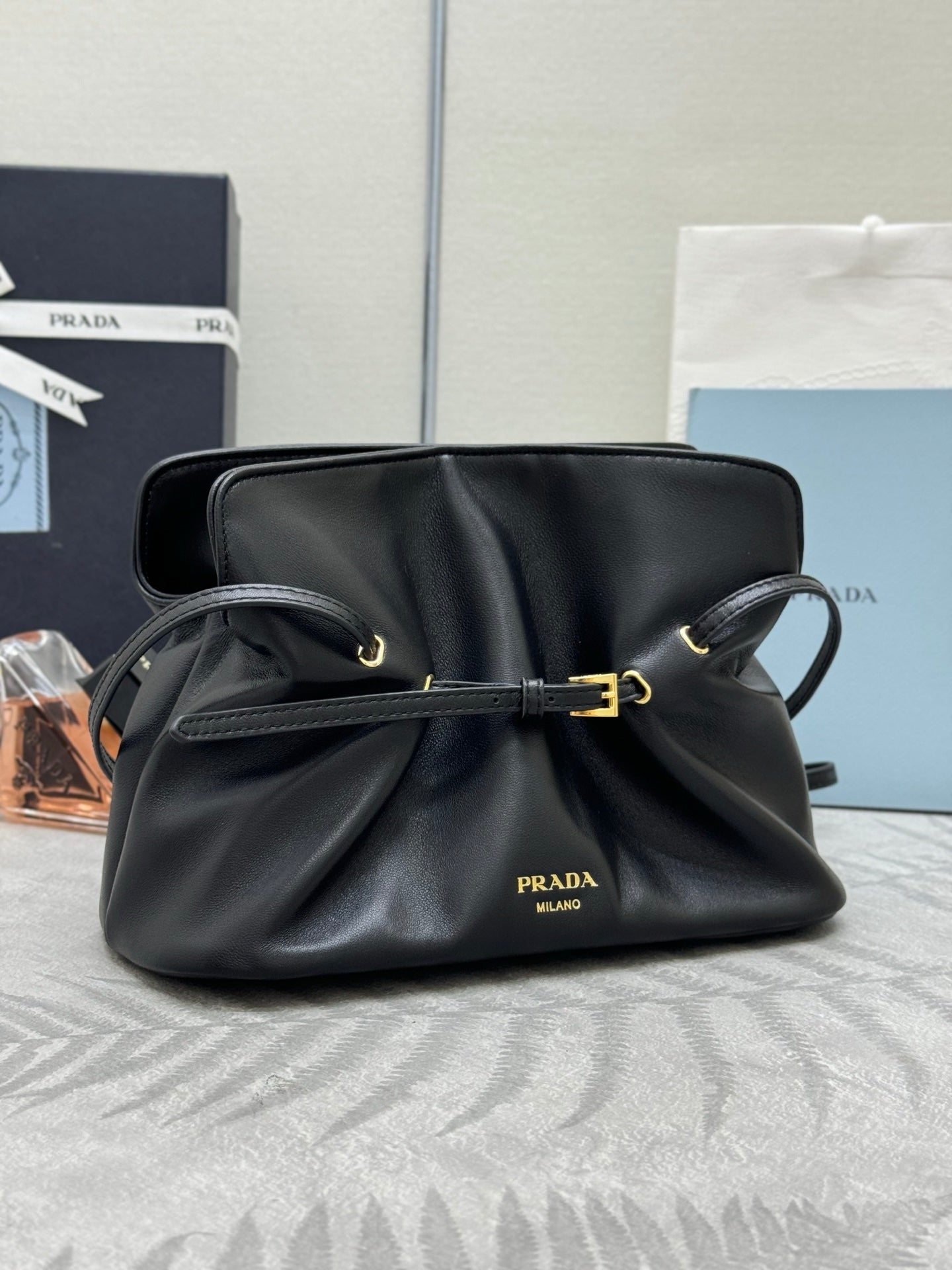 PRADA 25S DADA SMALL BAG 25 IN BLACK CALFSKIN GOLD HARDWRE