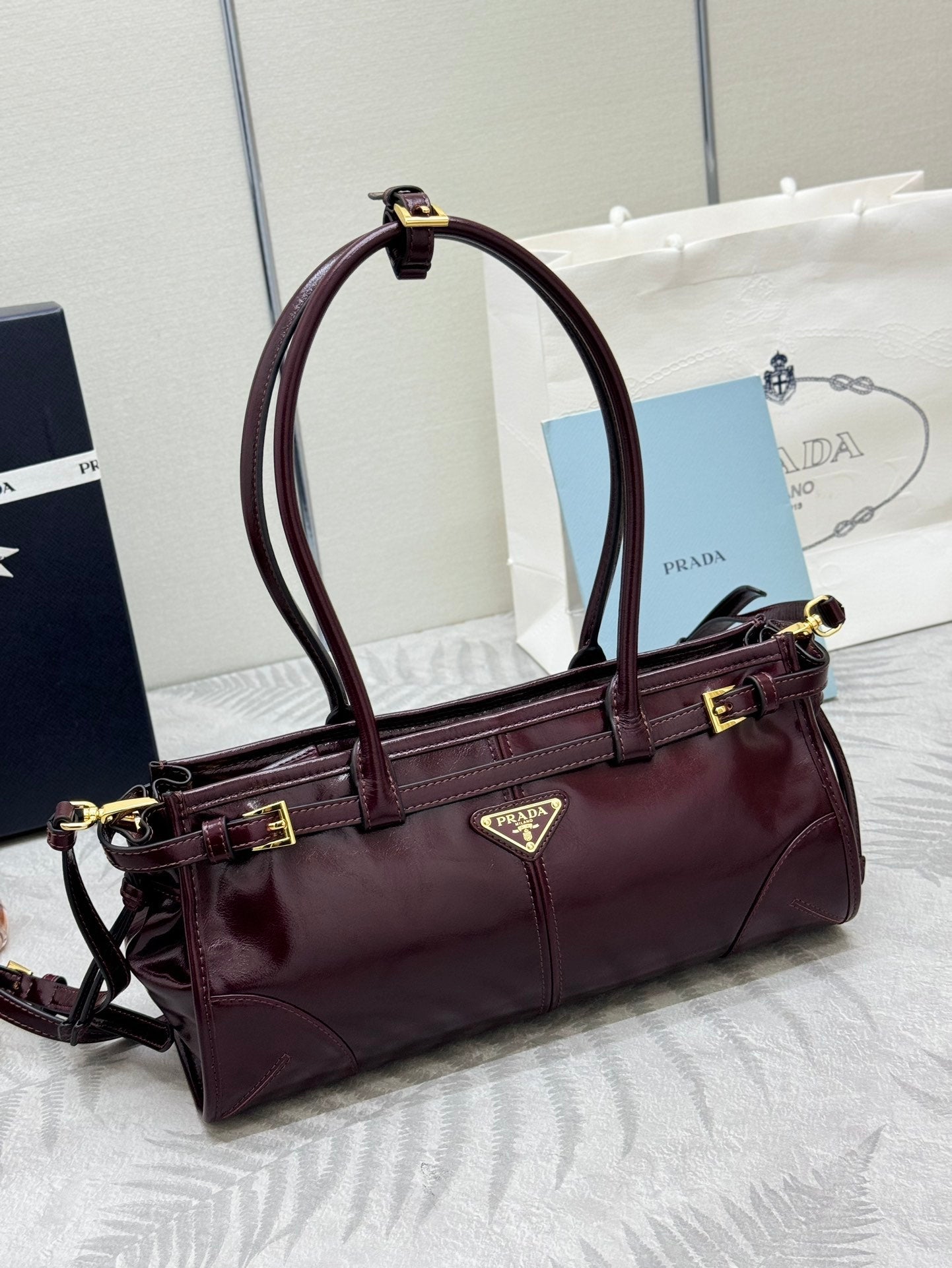 PRADA 25S BONNIE MEDIUM HANDBAG 32 IN BURGUNDY GLOSSY CALFSKIN