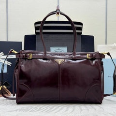PRADA 25S BONNIE LARGE HANDBAG 38 IN BURGUNDY GLOSSY CALFSKIN GOLD HARDWRE