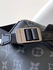 DISCOVERY BACKPACK 38 IN BLACK MONOGRAM ECLIPSE CANVAS AND TAURILLON