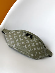 LV 25S DISCOVERY BUMBAG 44 IN OLIVE GREEN MONOGRAM CALFSKIN AND CANVAS