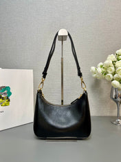 HOBO BAG 23 IN BLACK PATENT NAPPA LAMBSKIN GOLD HARDWARE