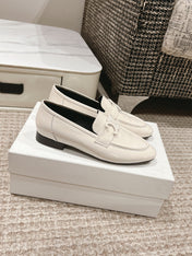 TRIOMPHE LOAFER IN WHITE PATENT CALFSKIN