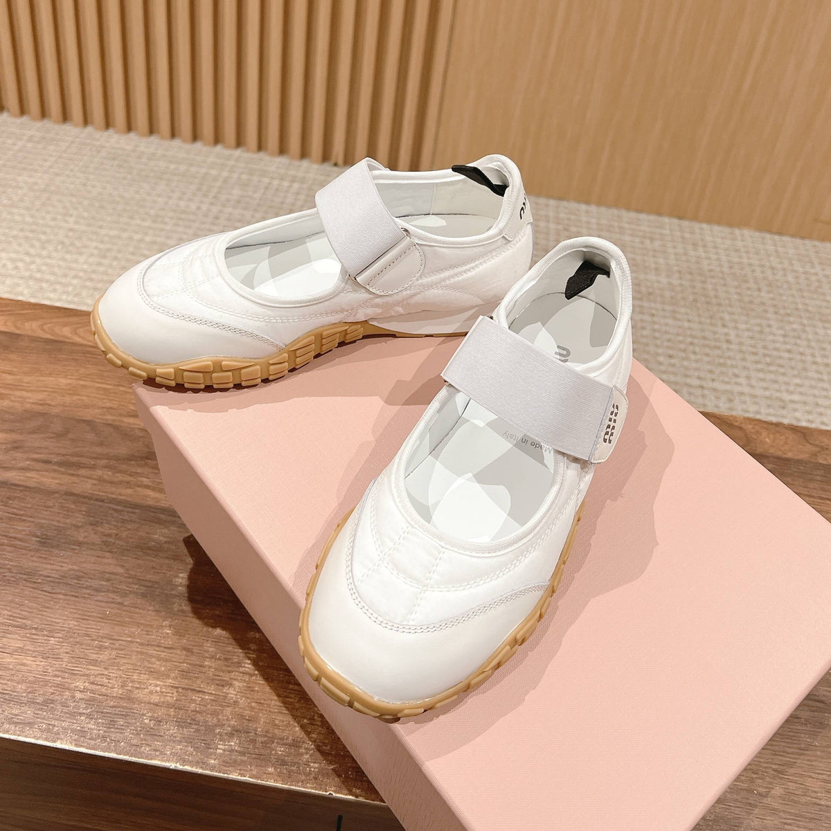 BALLET SHOES IN WHITE LAMBSKIN AND FABRIC ANTI-SLIP RUBBER SOLE