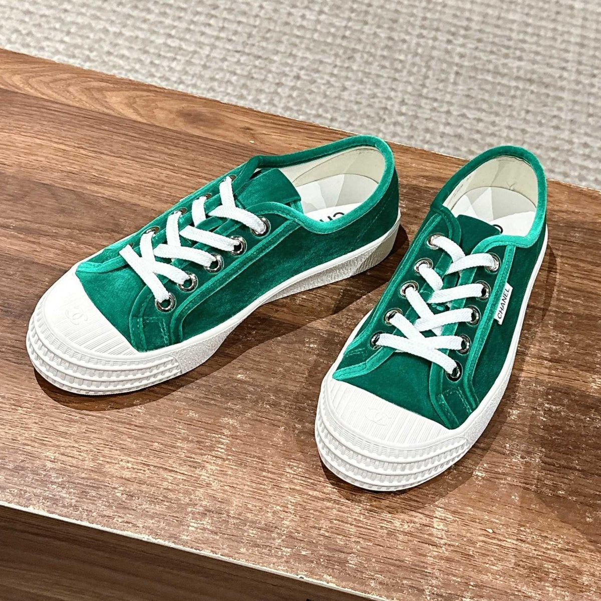 CONVERSE SNEAKER IN TEAL GREEN VELVET