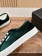 CONVERSE SNEAKER IN DARK GREEN VELVET