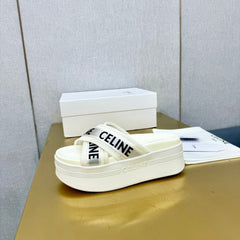 BLOCK SLIDE CROSS-STRAP IN WHITE MESH NYLON AND TEXT WITH JACQUARD