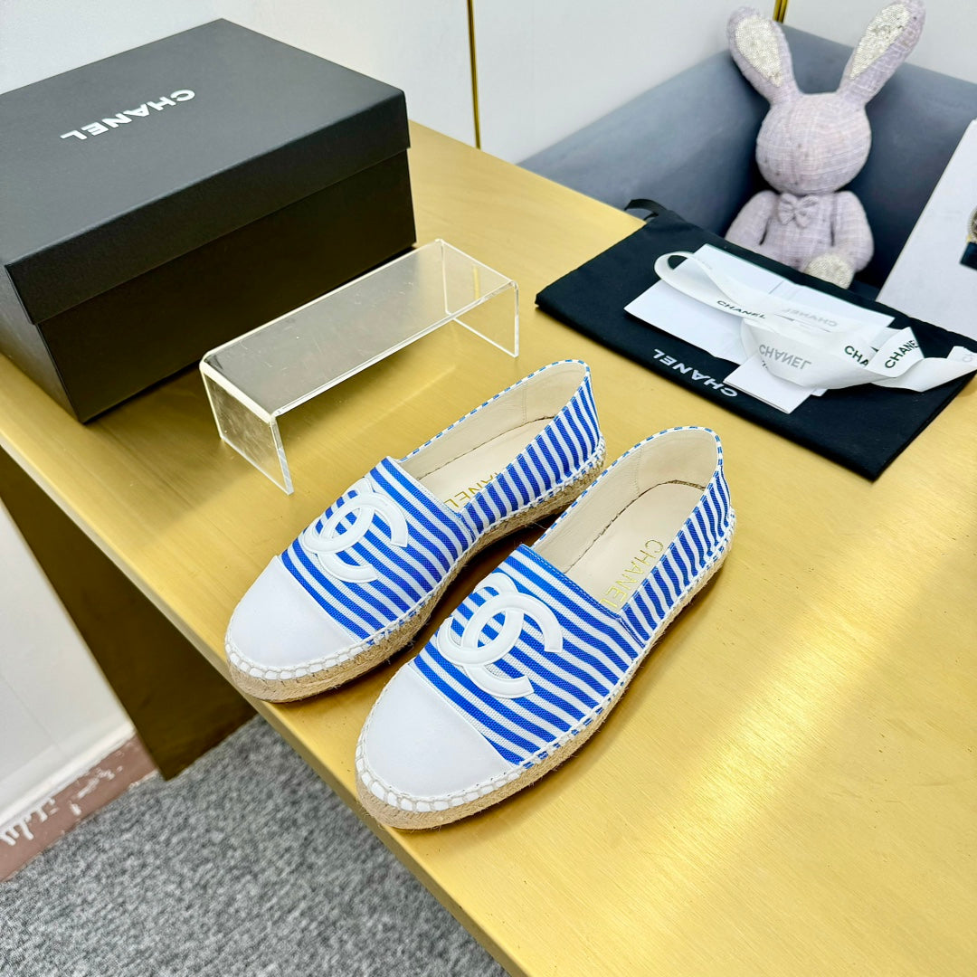 CC SLIP-ON 25S IN BLUE AND WHITE FABRIC WITH STRIPED PATTERN