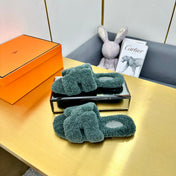 ORAN SHEARLING SANDALS FOREST GREEN