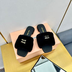 BLACK SLIPPERS LAMB FUR